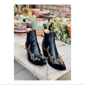 Old Gringo black booties size 8.5 women